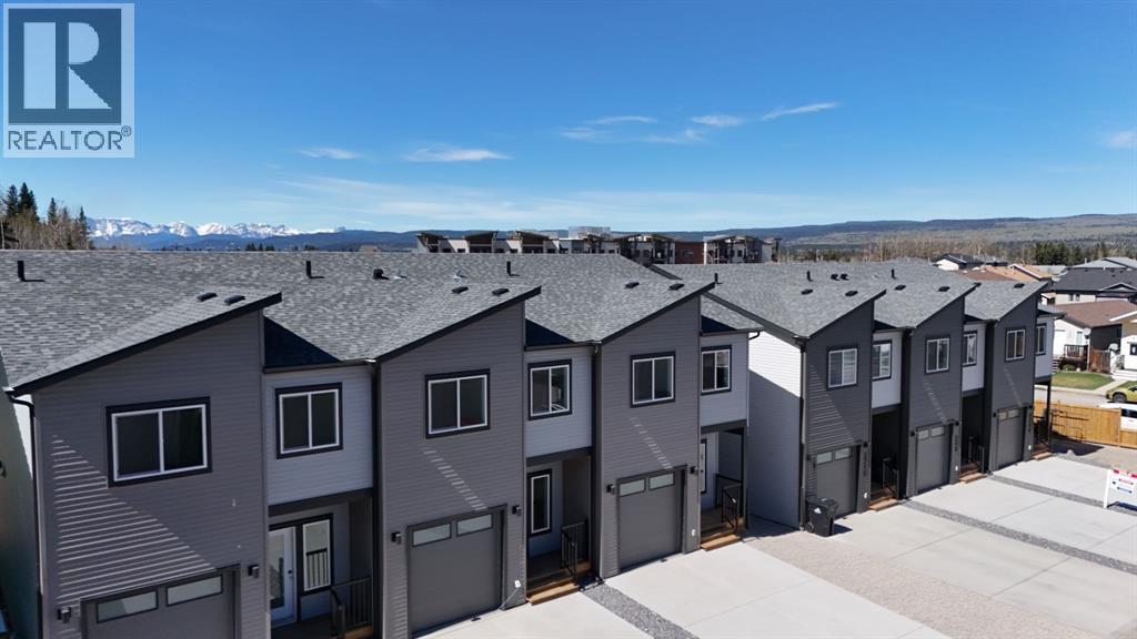 
          326 BOUTIN Avenue
            <br/>
            <span>Hinton</span>
            , 
            <span>AB</span>
             <span>T7V0B4</span>
        