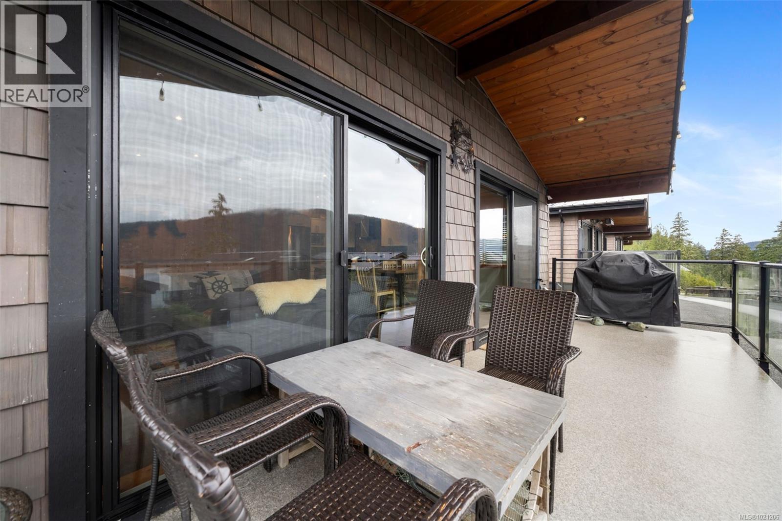 221 6596 Baird Rd, Port Renfrew