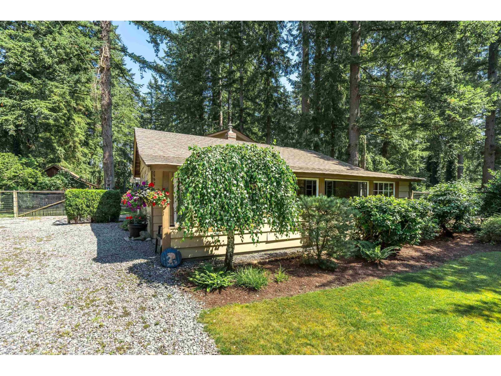 2552 200 STREET, Langley