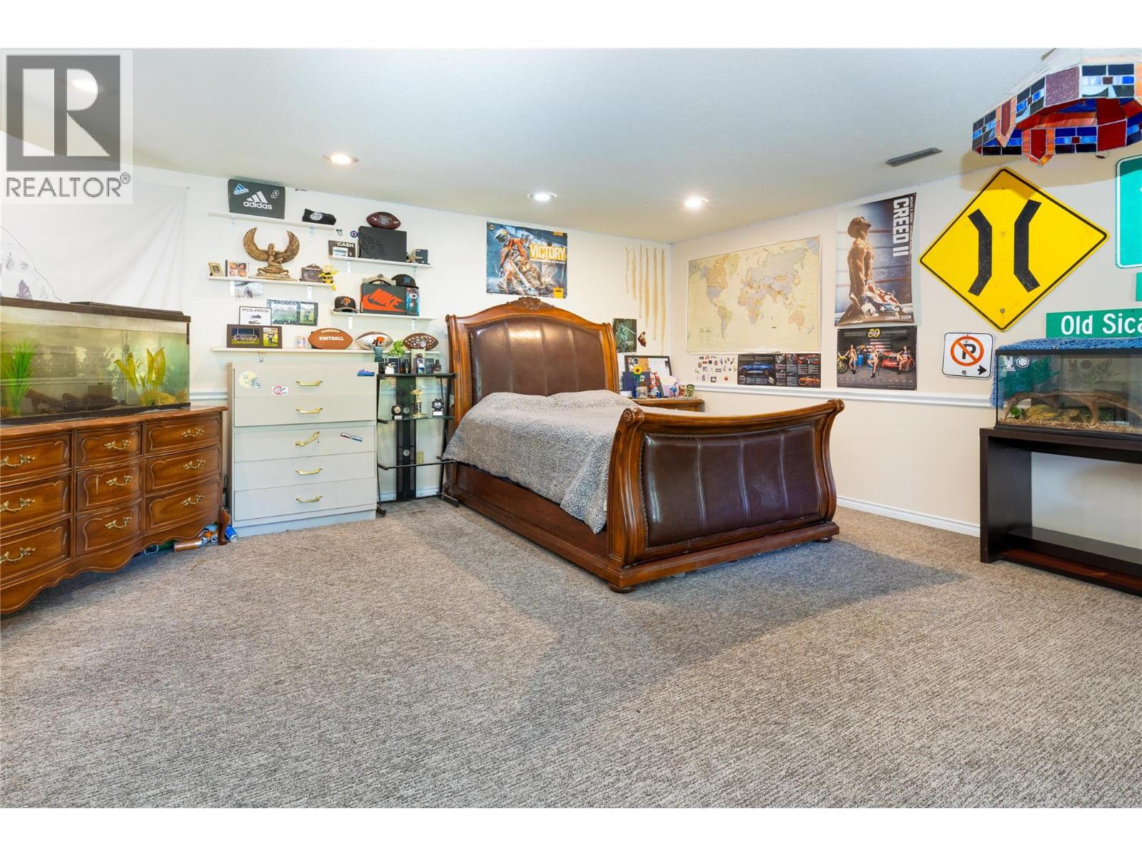 7630 97A Highway, Mara