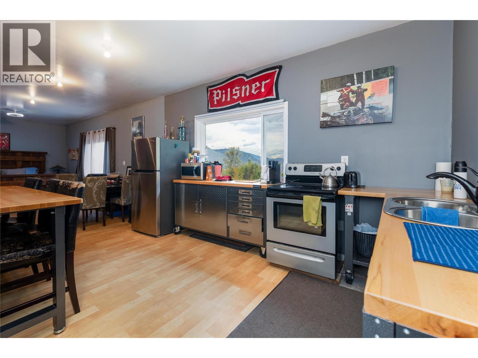 7630 97A Highway, Mara