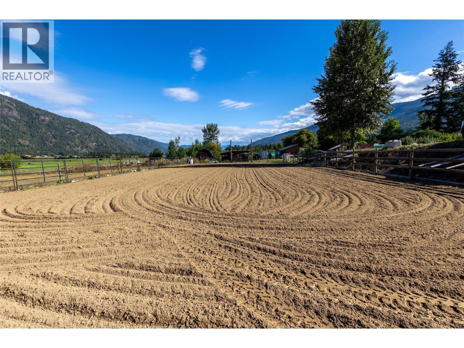 7630 97A Highway, Mara