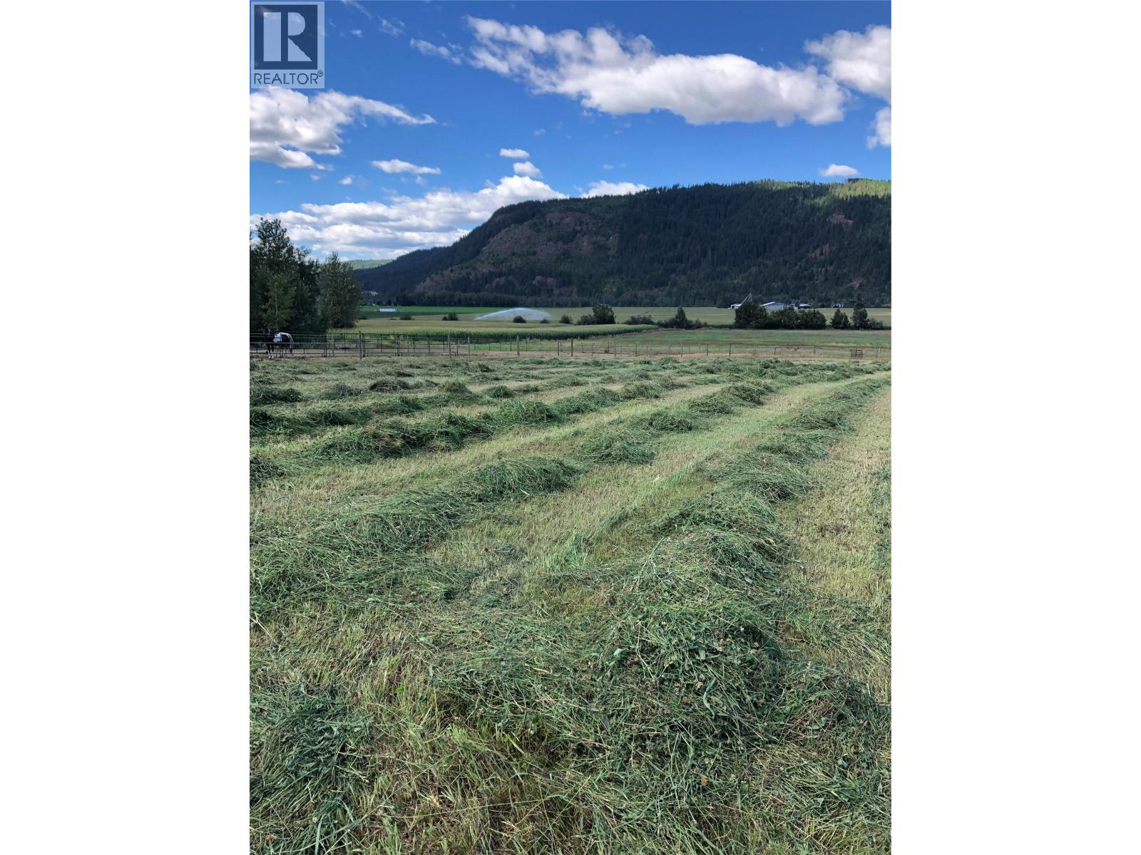 7630 97A Highway, Mara