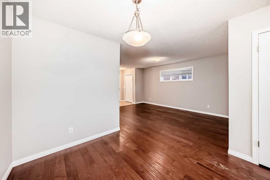 16 Fireside Way, Cochrane