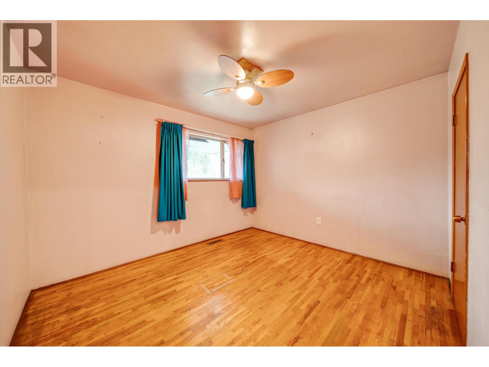 5284 SLOCAN STREET, Vancouver