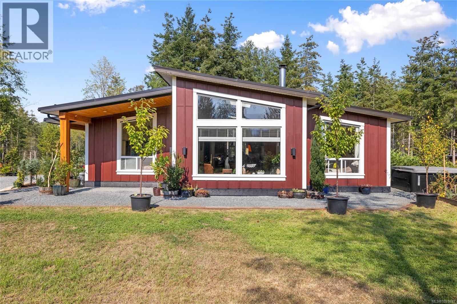 440 Gilbert Rd, Qualicum Beach