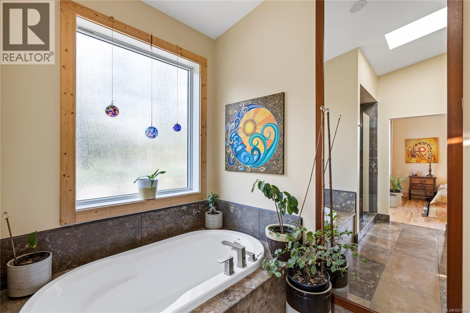 440 Gilbert Rd, Qualicum Beach