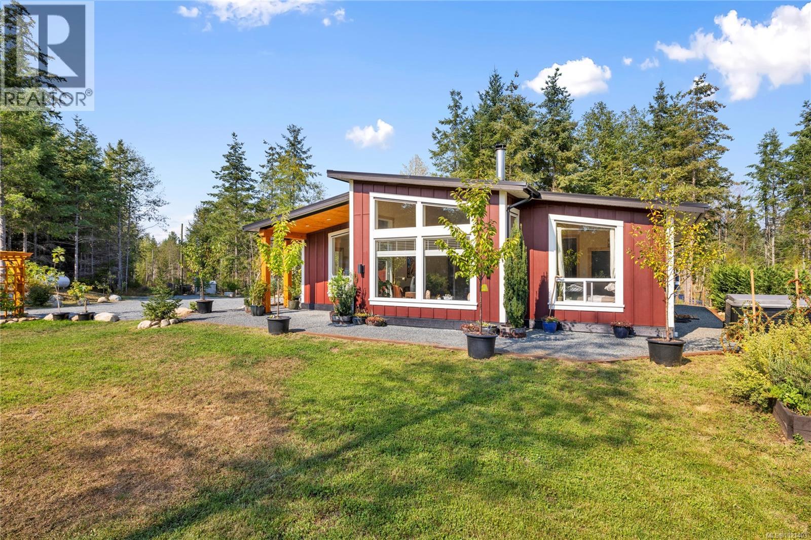 440 Gilbert Rd, Qualicum Beach