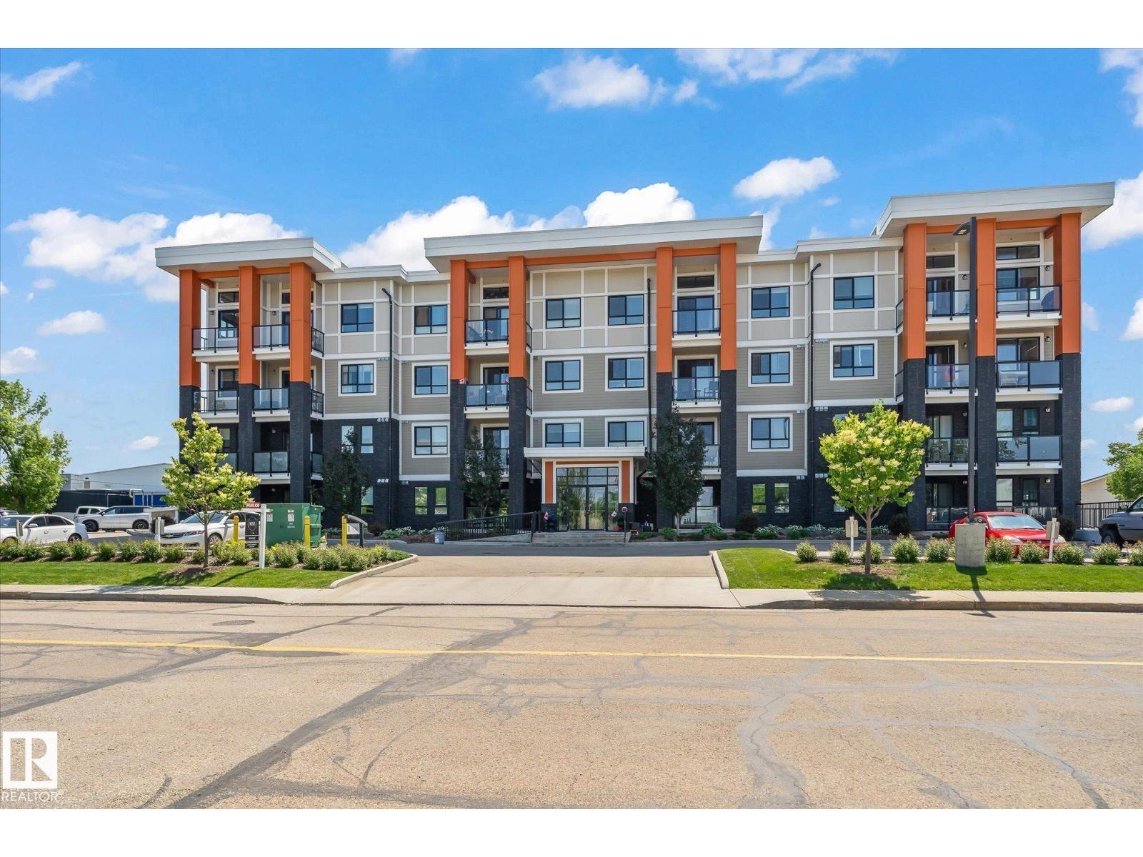 #401 17 COLUMBIA AVENUE W, Devon