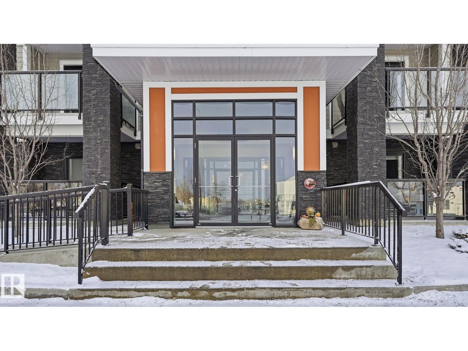 #401 17 COLUMBIA AVENUE W, Devon