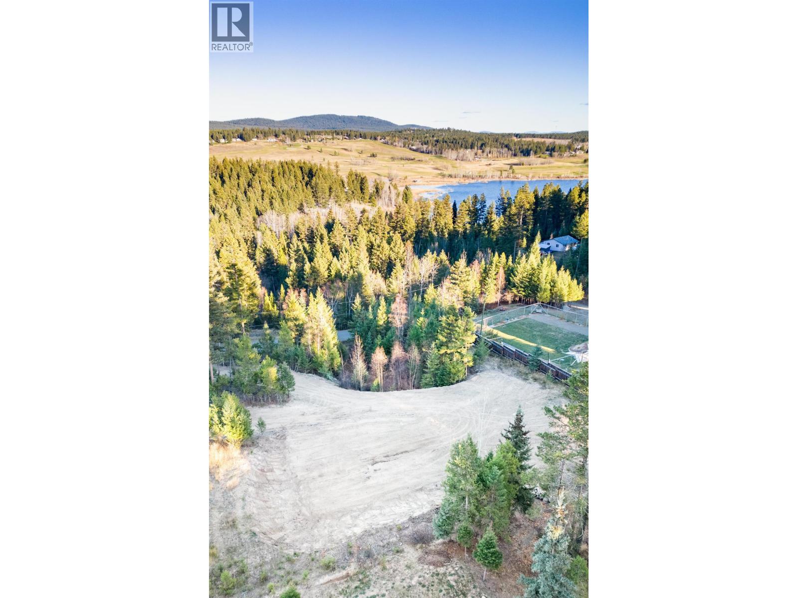 4858 STEWART ROAD - Photo 2 of 8, 108 Mile Ranch, British Columbia