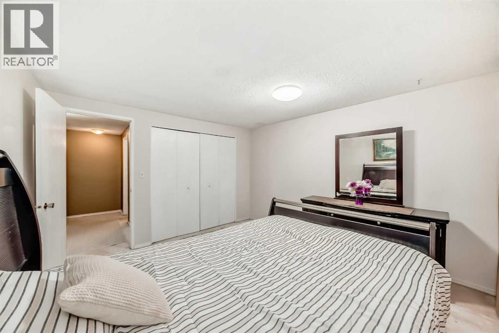 Single Family House for Sale in   Pinehill Place NE Pineridge Calgary 