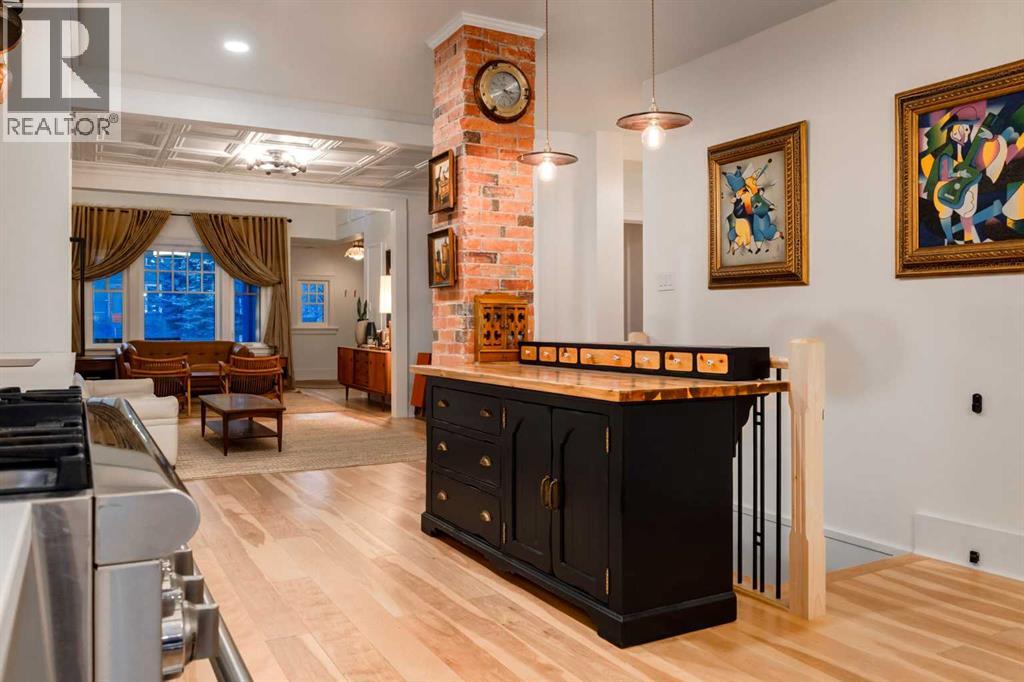 Single Family House for Sale in   Street SW Upper Mount Royal Calgary 