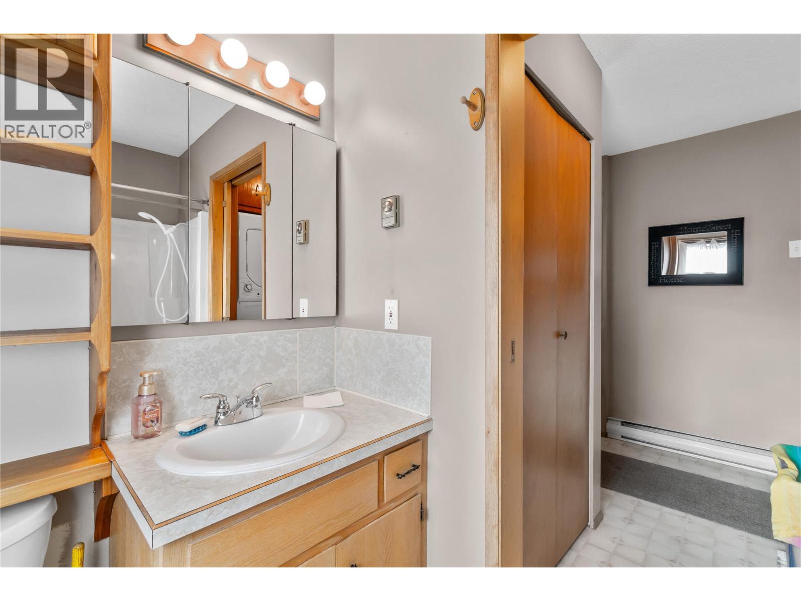  281 Hudson Street Northwest, Salmon Arm