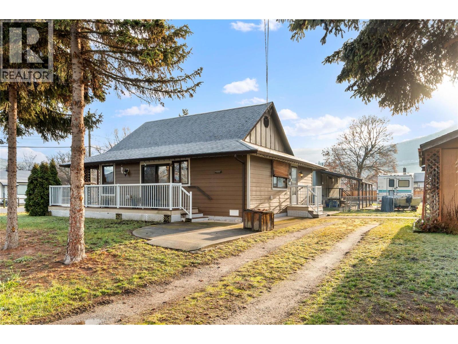  281 Hudson Street Northwest, Salmon Arm