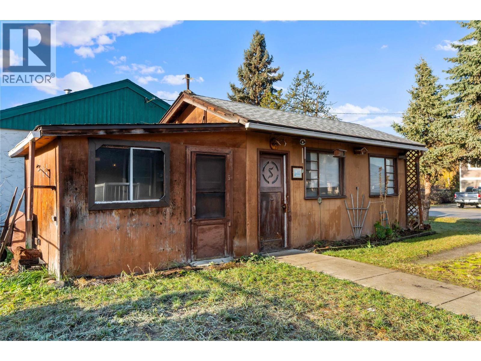  281 Hudson Street Northwest, Salmon Arm