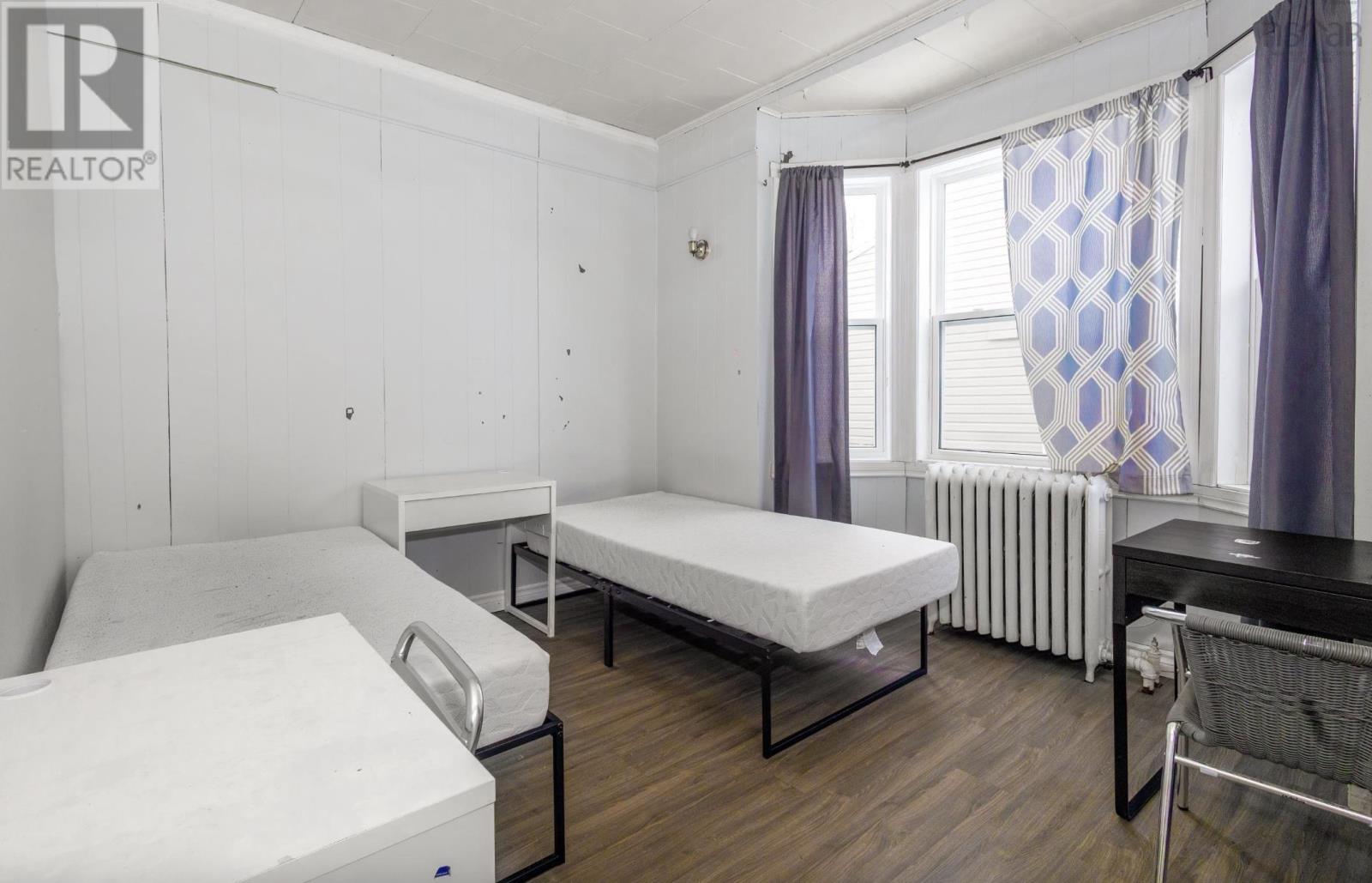 Property 8 of 17 of 177 Dorchester Street