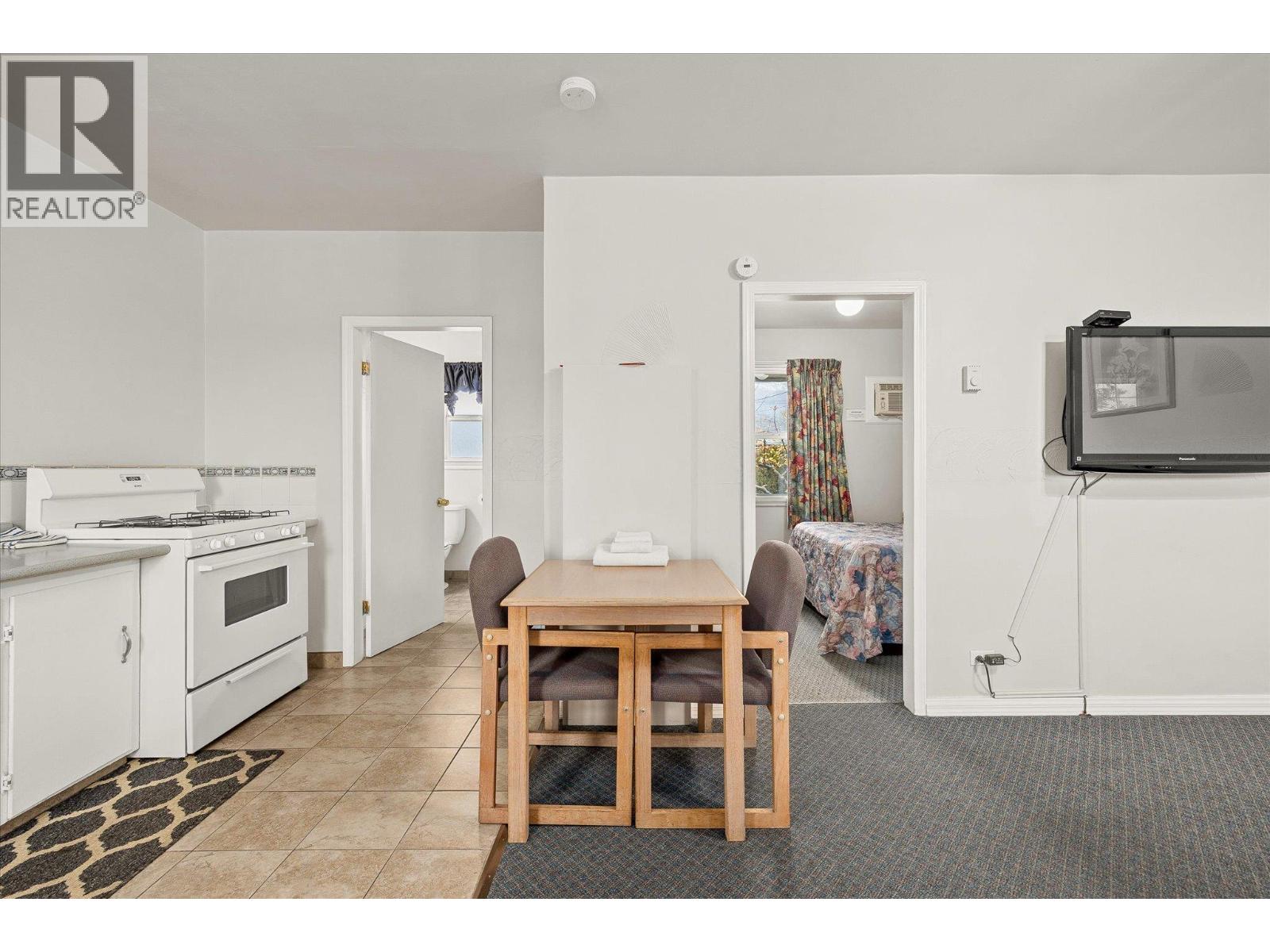 7414 97 Street, Osoyoos