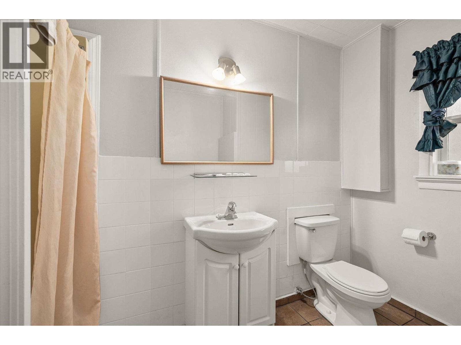 7414 97 Street, Osoyoos