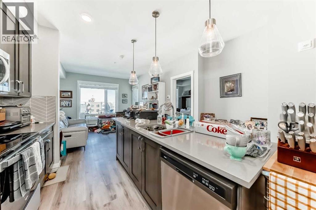 Single Family House for Sale in   Shawnee Square SW Shawnee Slopes Calgary 