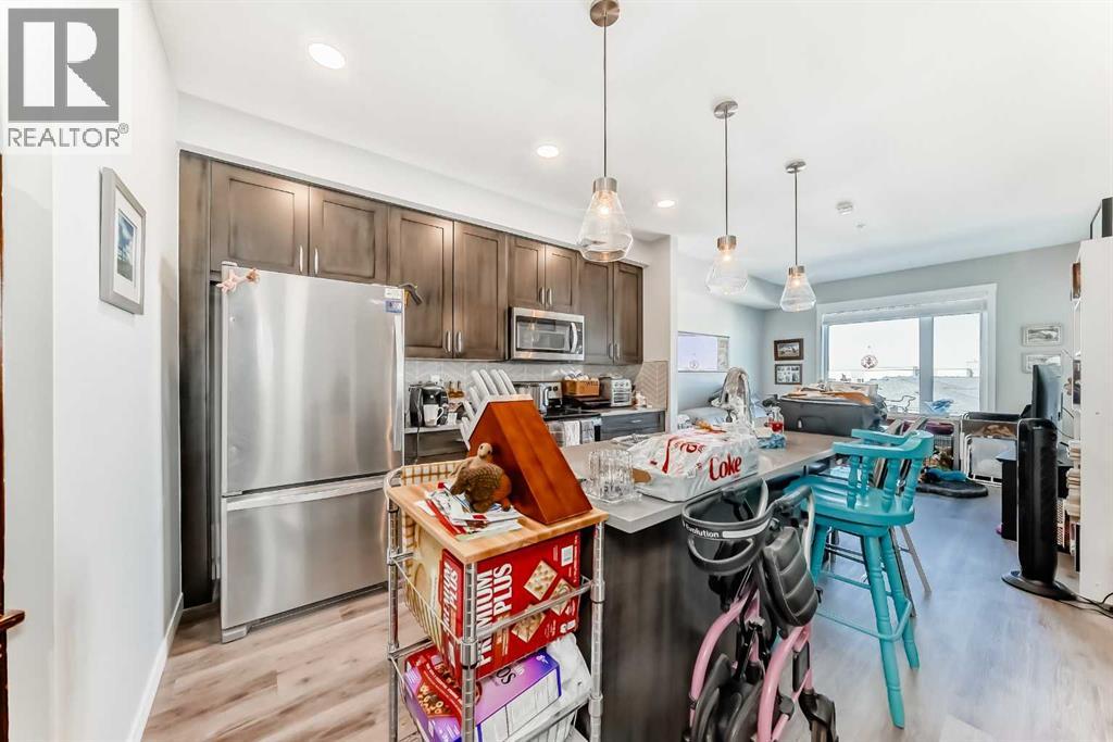 Single Family House for Sale in   Shawnee Square SW Shawnee Slopes Calgary 