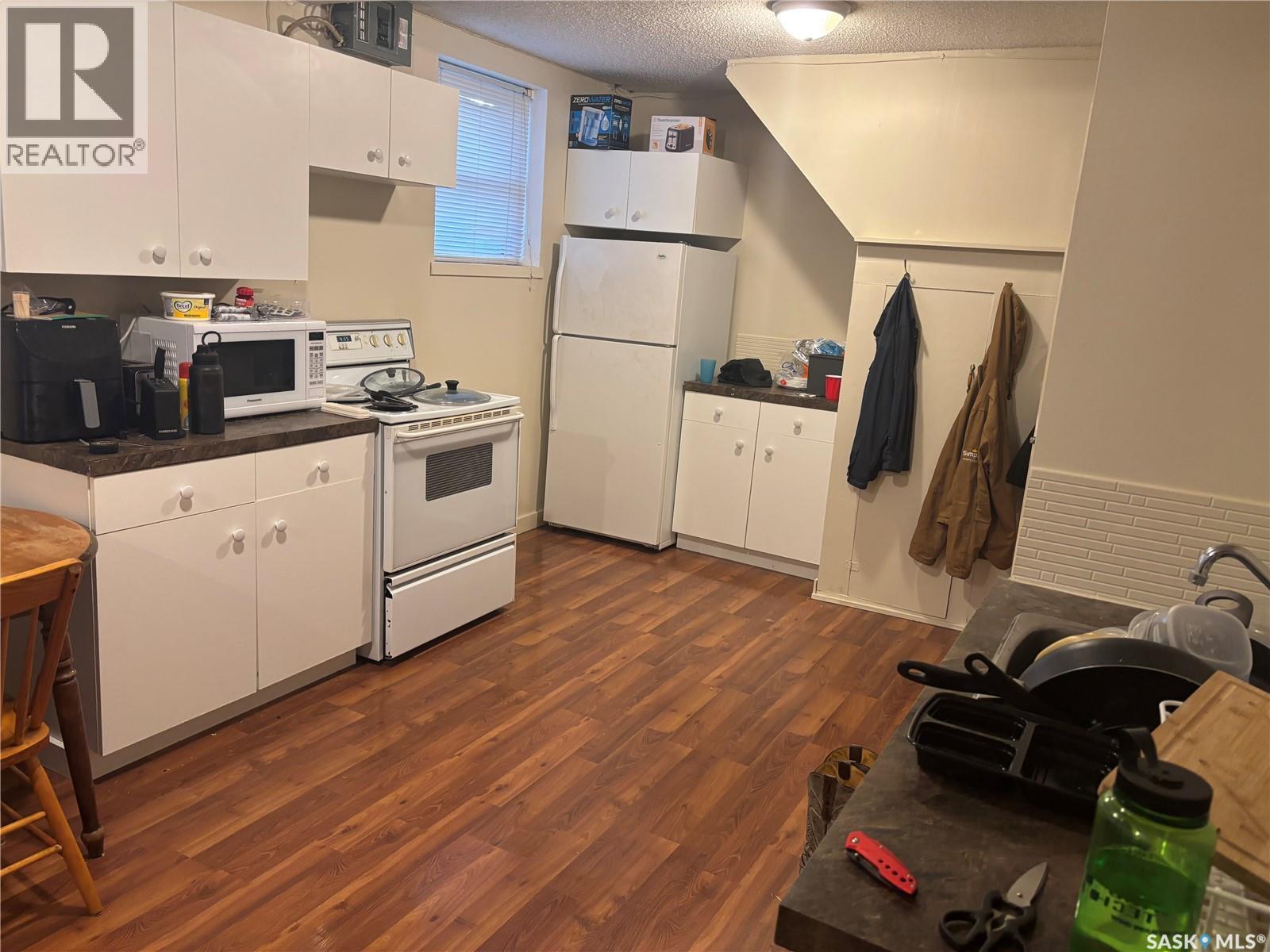 Single Family House Bungalow for Sale in  th AVENUE NW Swift Current 