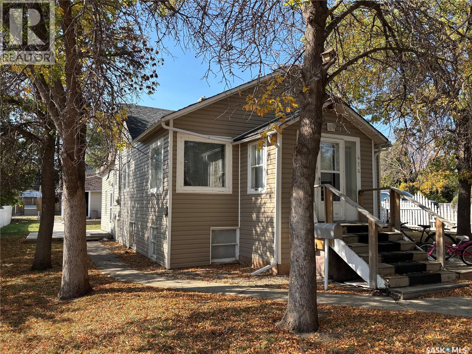 Single Family House Bungalow for Sale in  th AVENUE NW Swift Current 