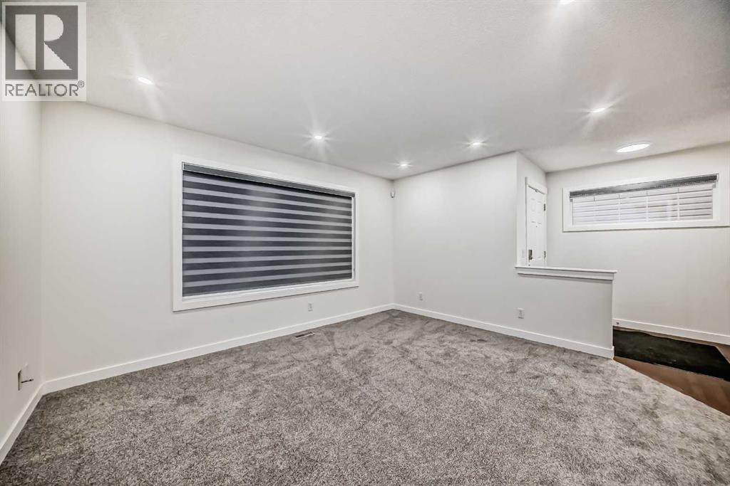 Single Family House for Sale in  Saddlebrook Way NE Saddle Ridge Calgary 