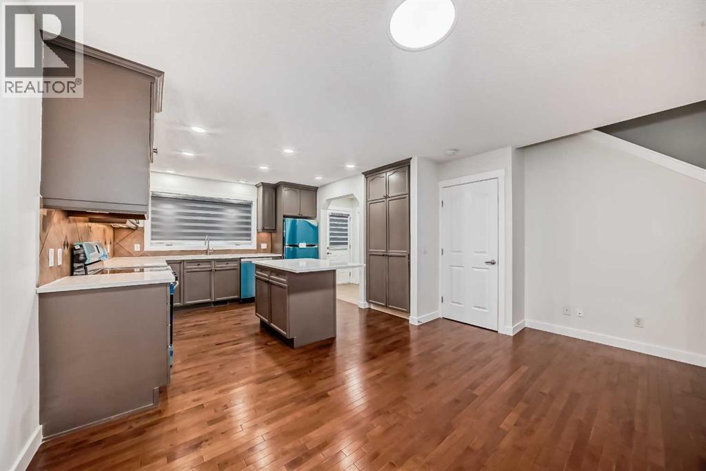 Single Family House for Sale in  Saddlebrook Way NE Saddle Ridge Calgary 