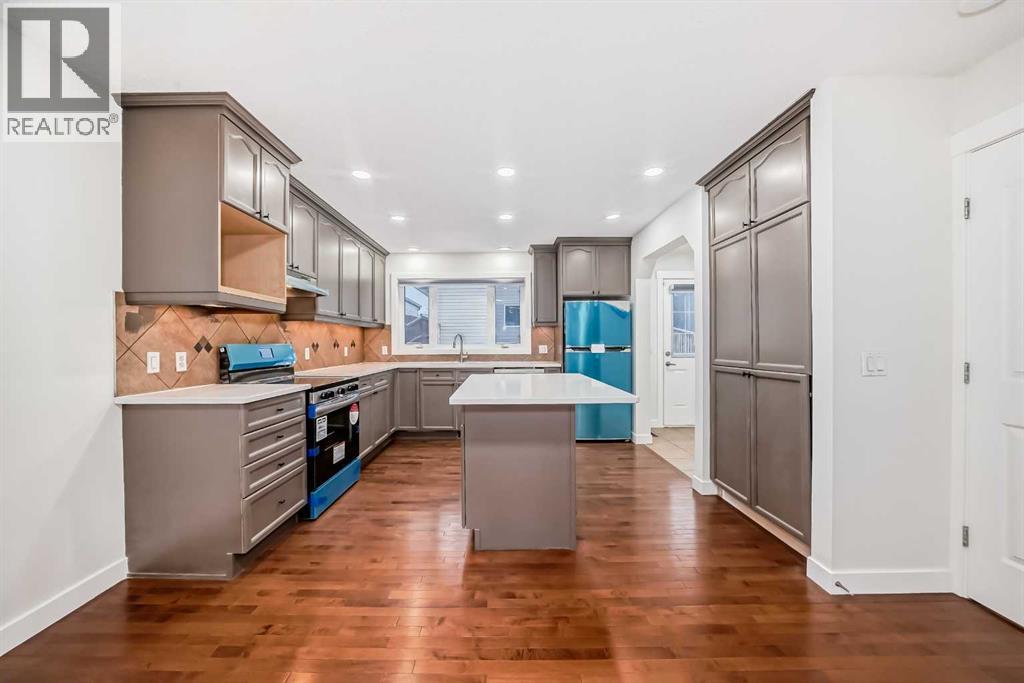 Single Family House for Sale in  Saddlebrook Way NE Saddle Ridge Calgary 