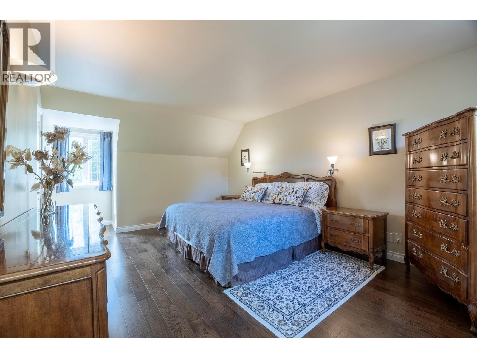 539 NEWCROFT PLACE, West Vancouver