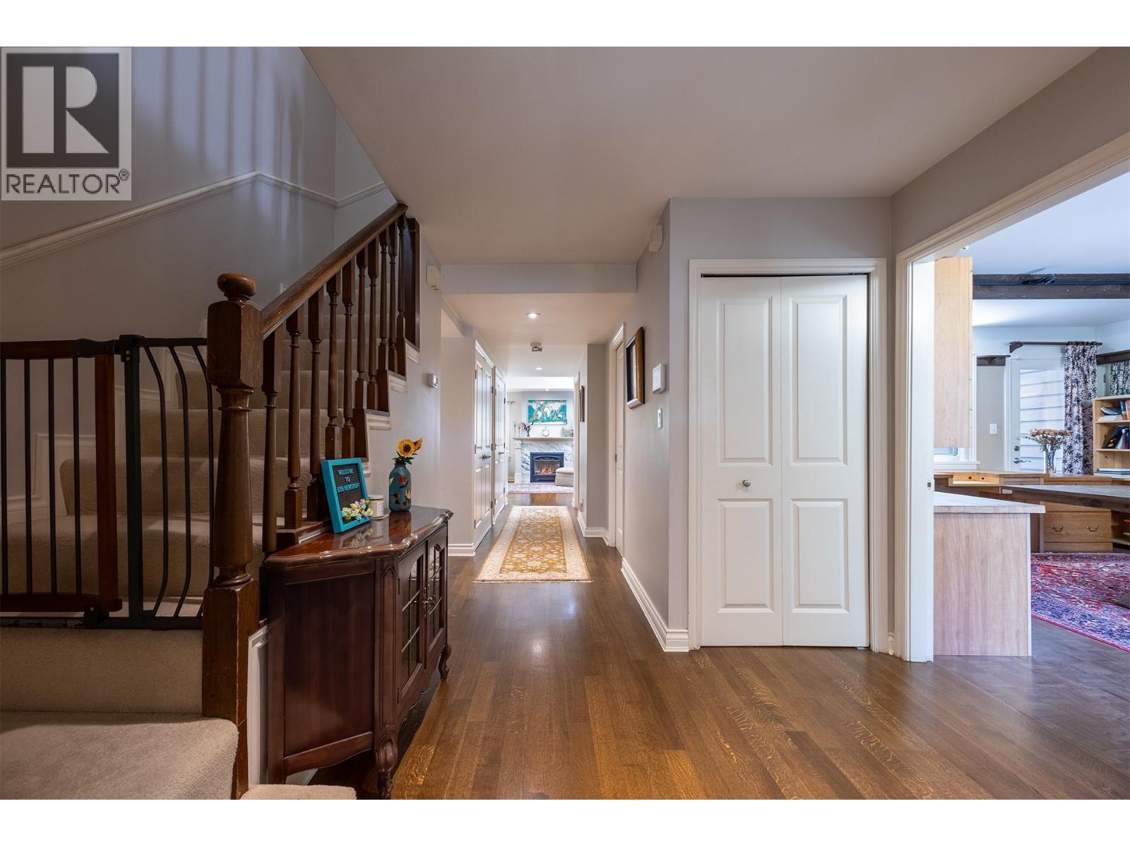 539 NEWCROFT PLACE, West Vancouver