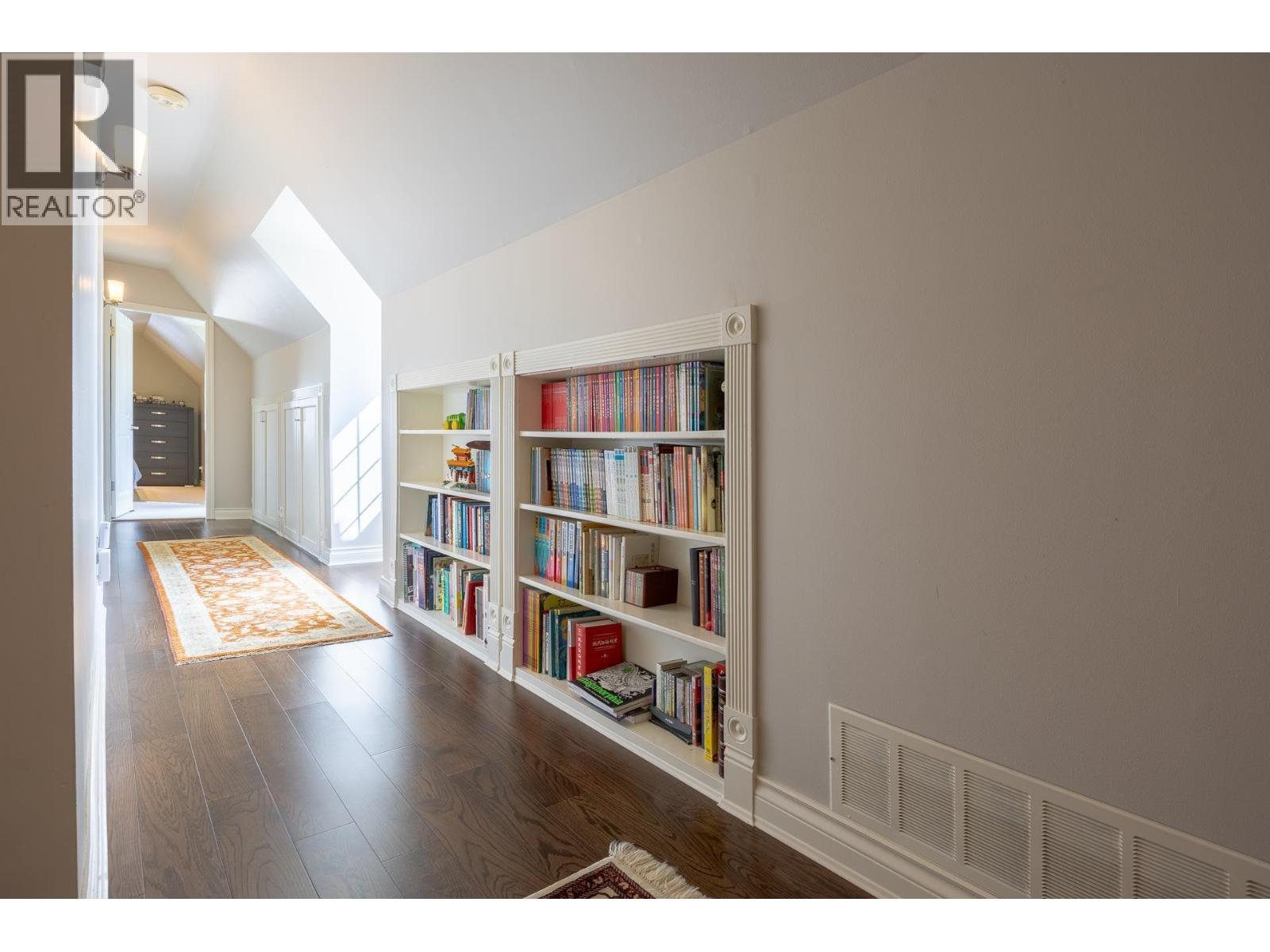 539 NEWCROFT PLACE, West Vancouver