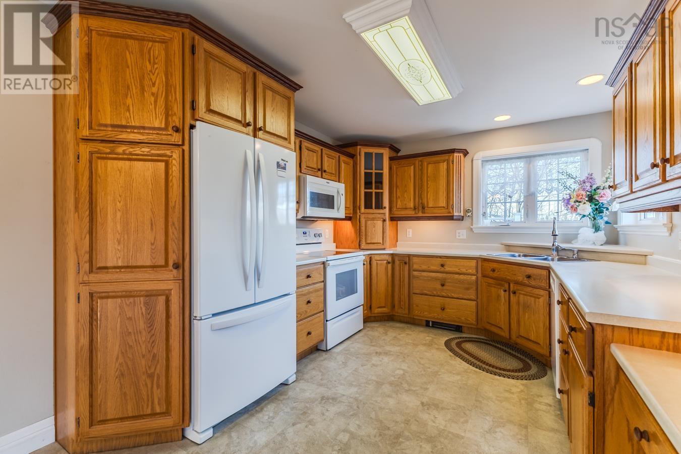 Property 19 of 49 of 157 Parkwood South