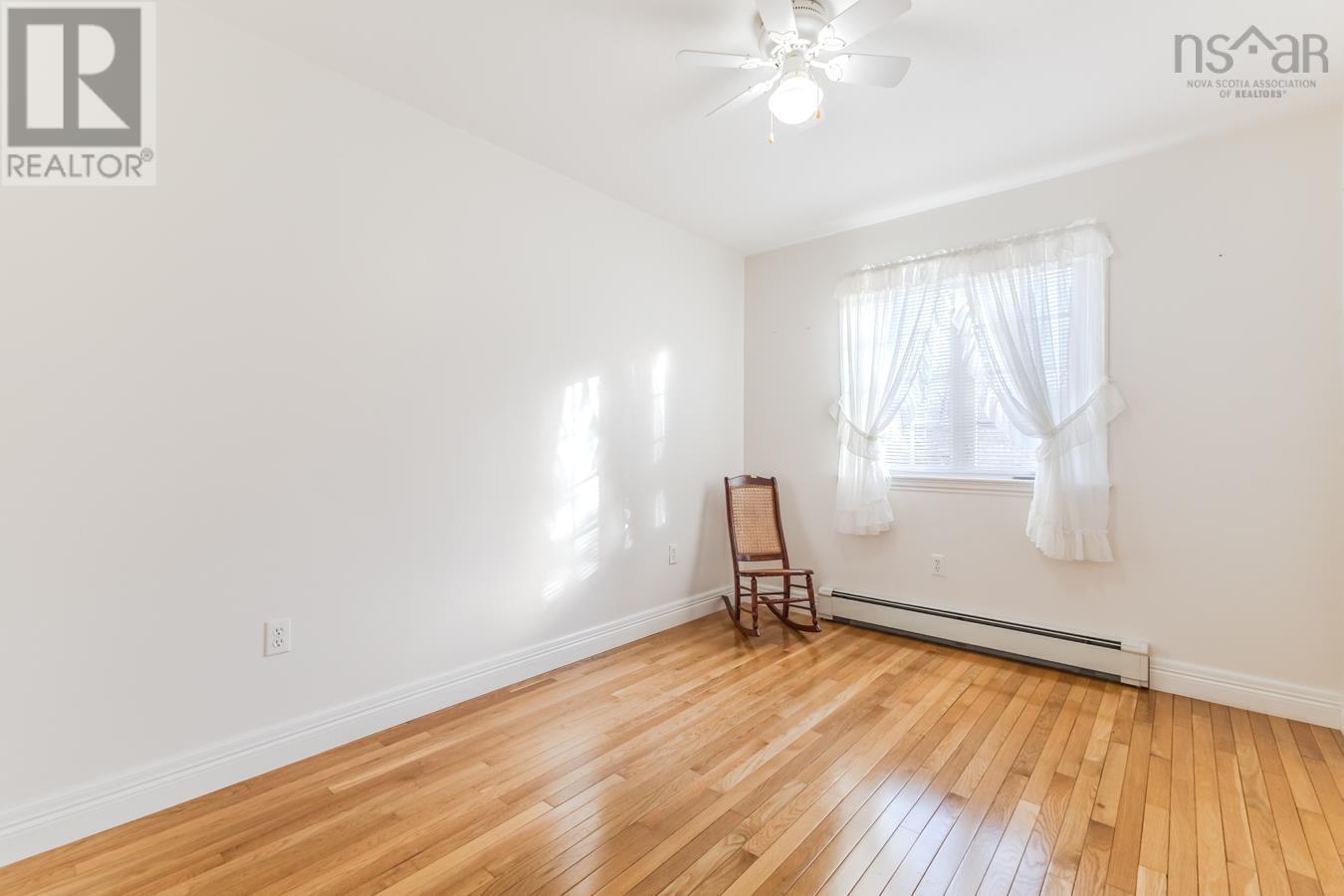 Property 25 of 49 of 157 Parkwood South