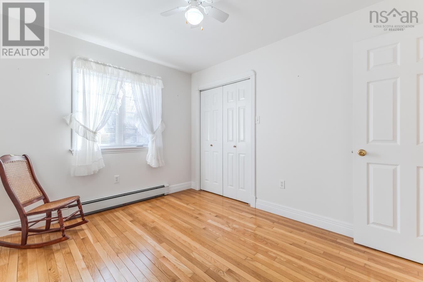 Property 26 of 49 of 157 Parkwood South