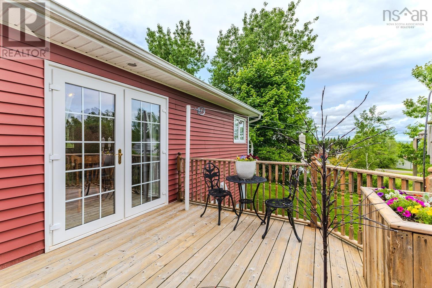 Property 40 of 49 of 157 Parkwood South