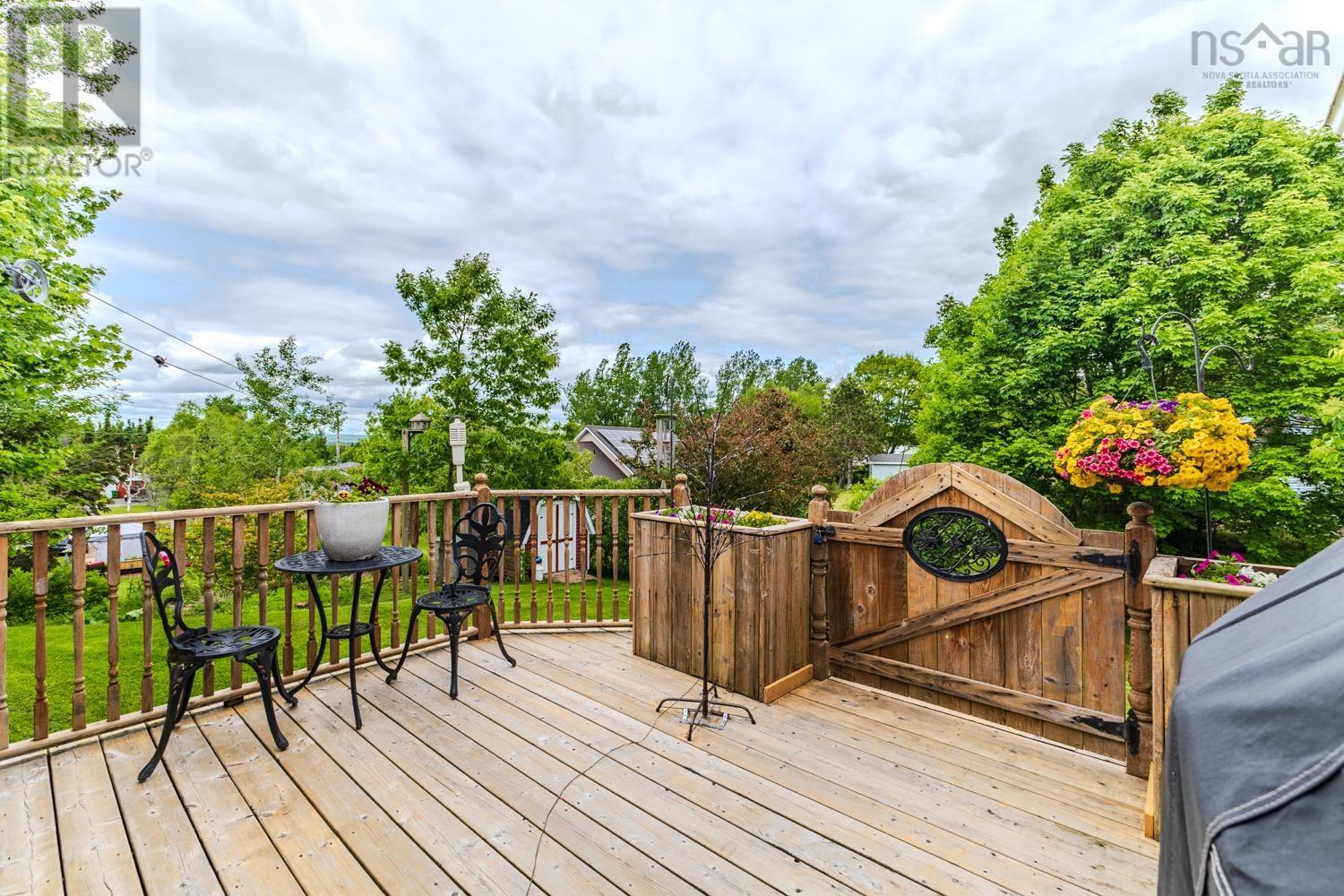 Property 41 of 49 of 157 Parkwood South