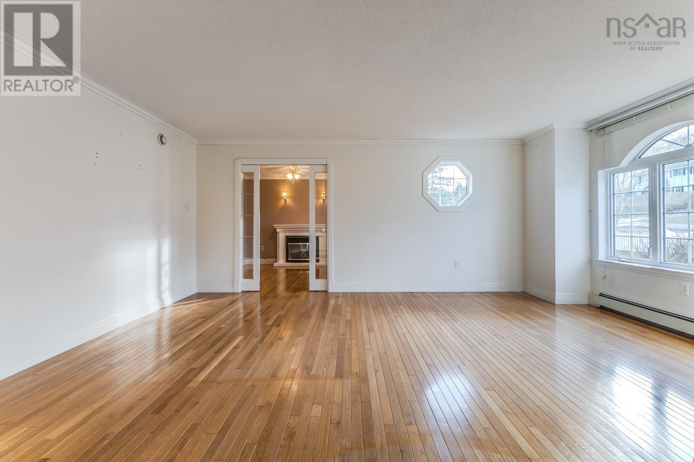 Property 7 of 49 of 157 Parkwood South