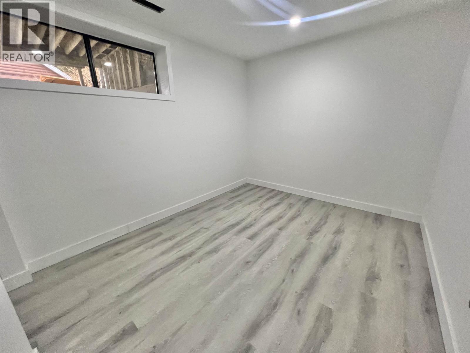 1532 E 8TH AVENUE - 9