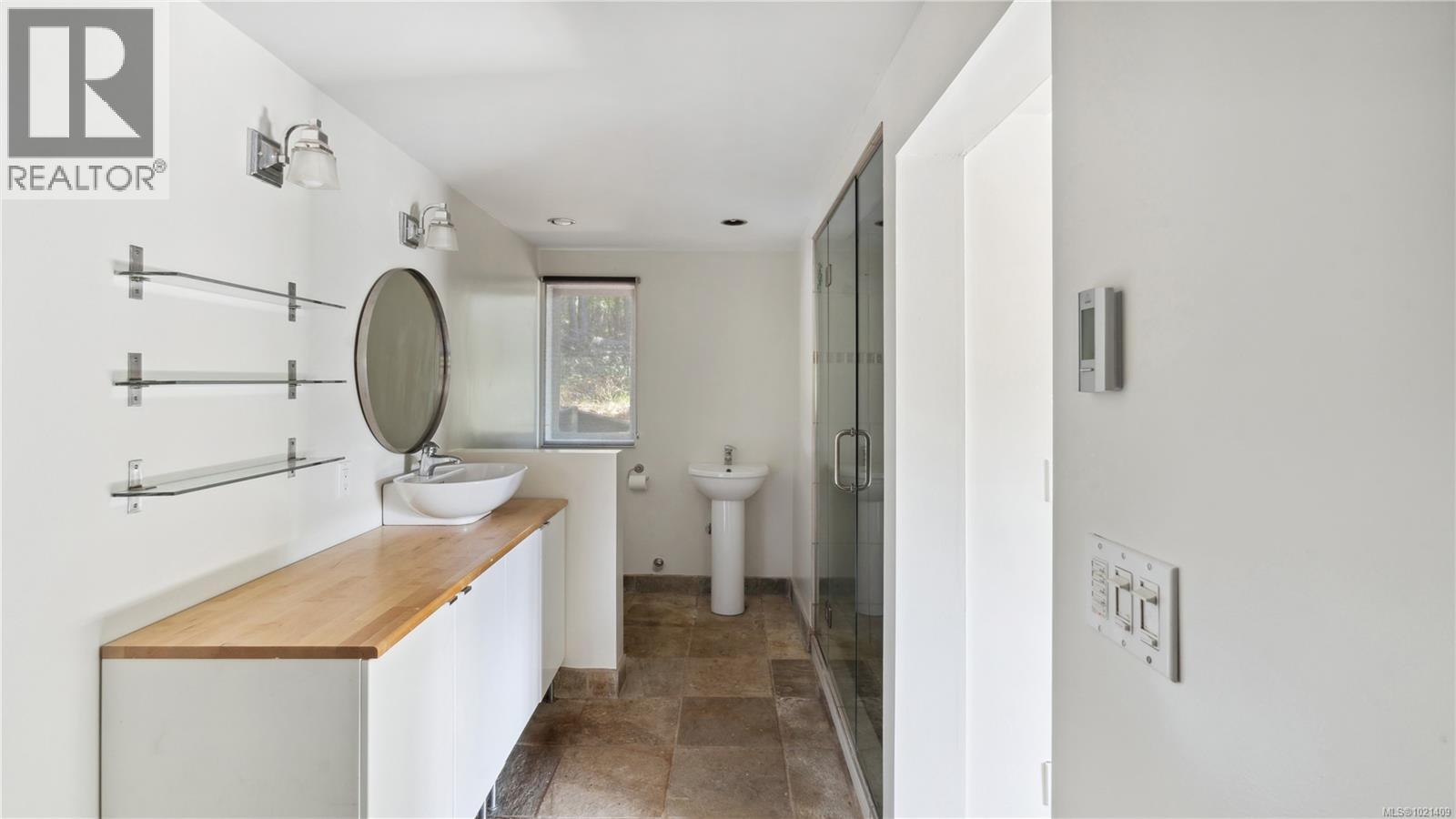  185 Bulman Road, Salt Spring