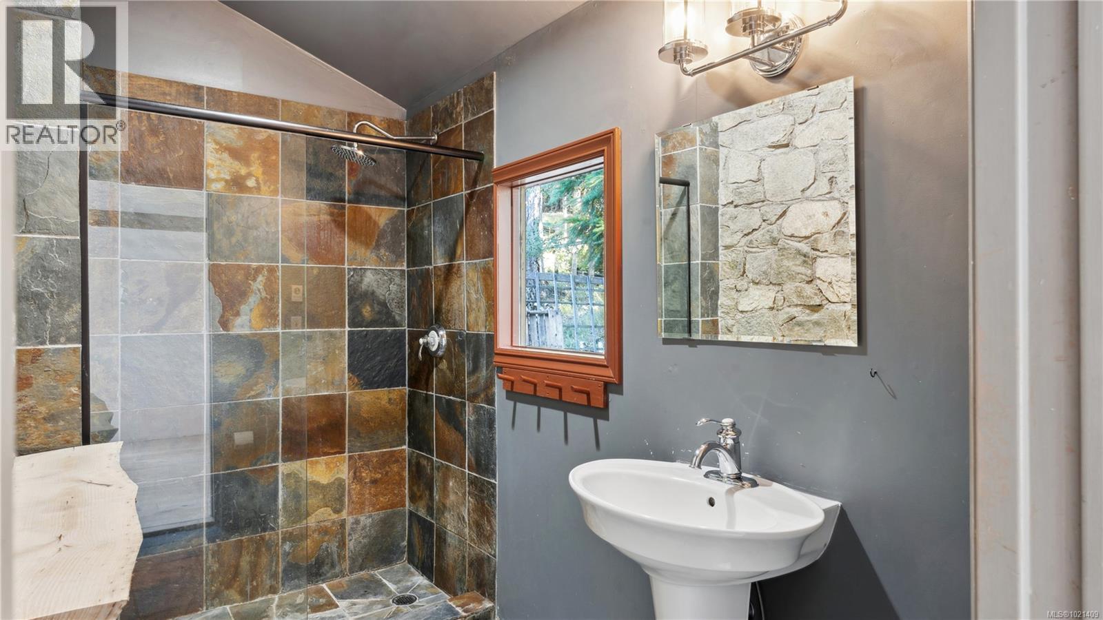  185 Bulman Road, Salt Spring