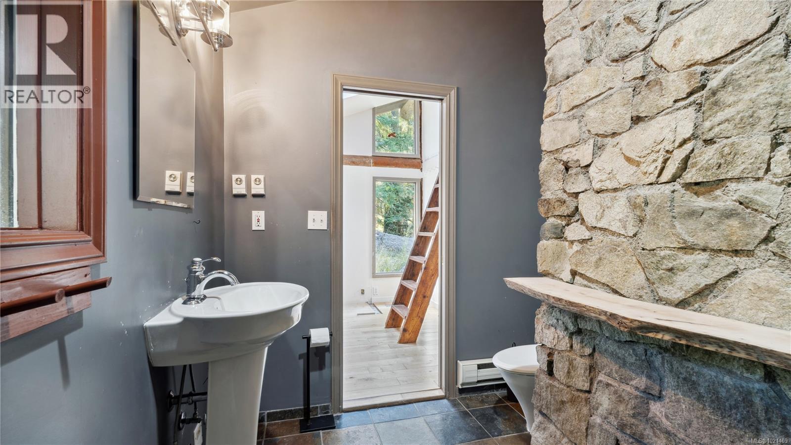  185 Bulman Road, Salt Spring