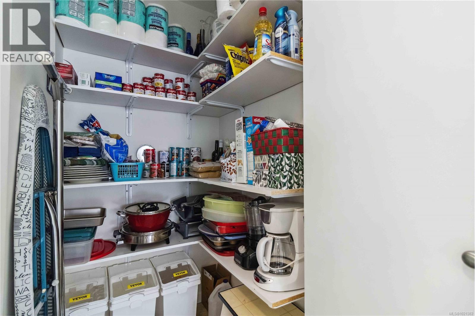  2459 Fern Way, Sooke