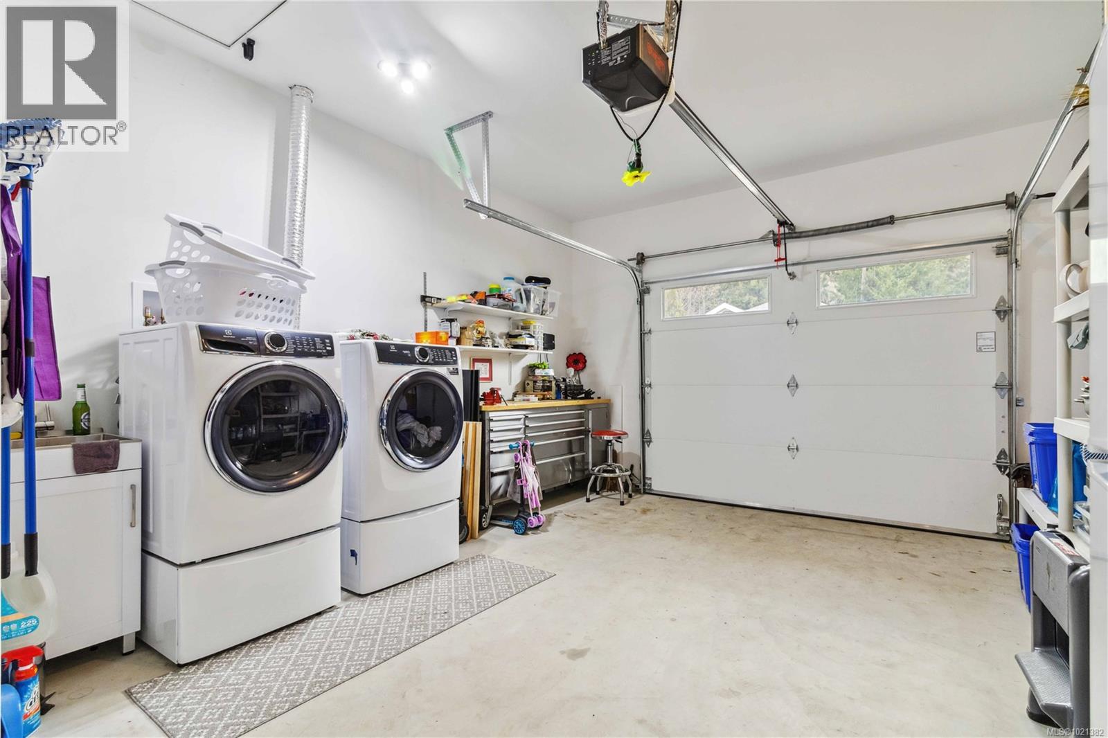  2459 Fern Way, Sooke