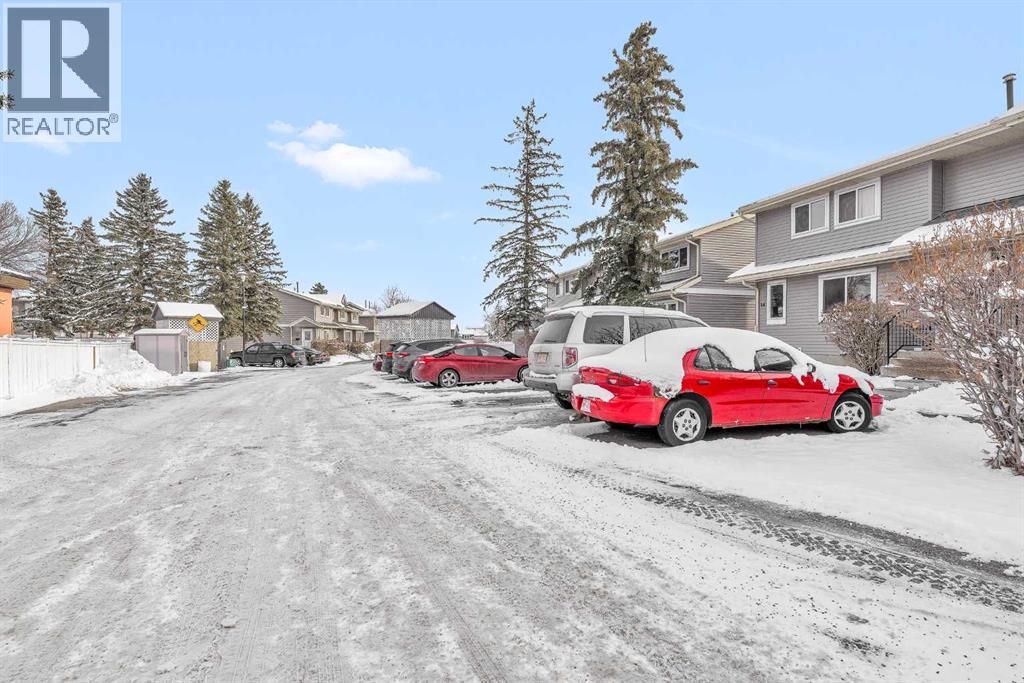 Single Family House for Sale in  Falton Drive NE Falconridge Calgary 