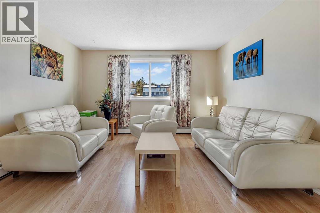 Single Family House for Sale in   Travois Crescent NW Thorncliffe Calgary 