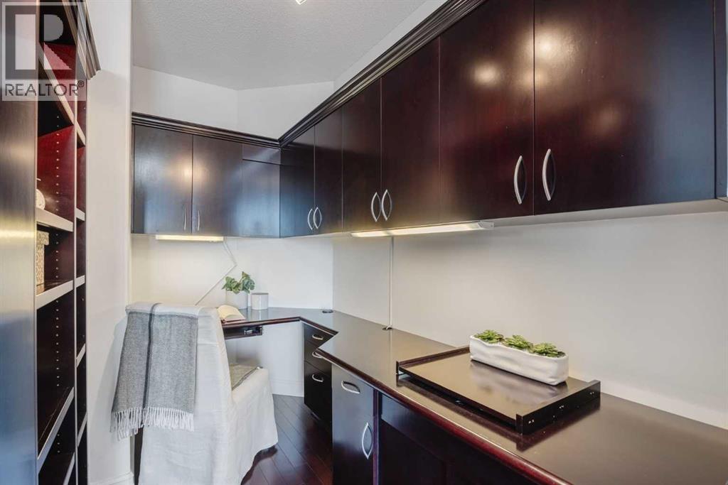 Single Family House for Sale in    Avenue NW Hounsfield Heights/Briar Hill Calgary 