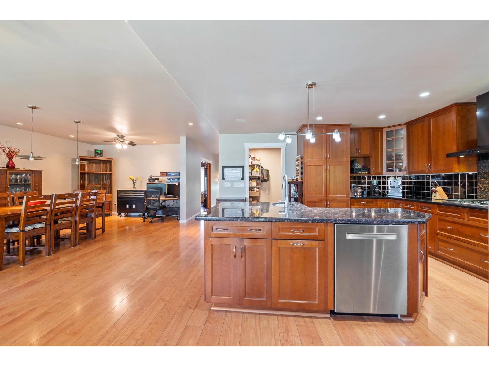 11113 81 Avenue, Delta