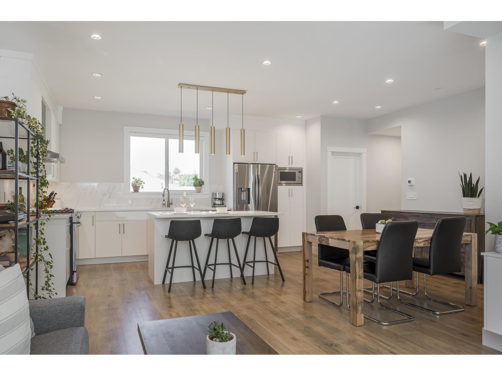 65 1639 162 Street - photo 2